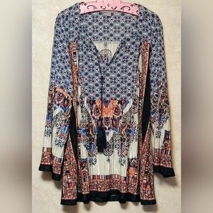 NWOT Valerie Steven's Boho Gypsy Designed Bell-Sleeved Top. Size XL
